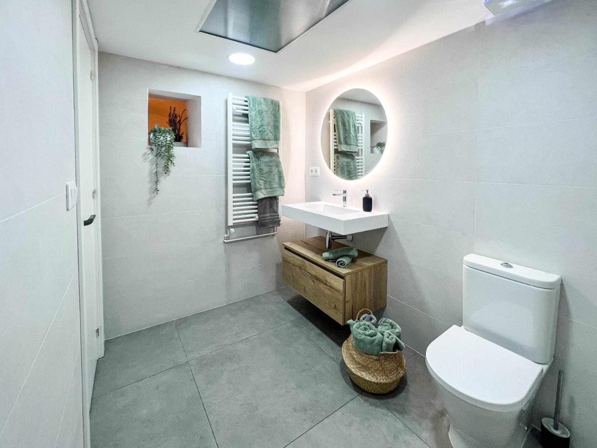 Casa Besalú LEstudi Apartamento en el centro de Besalú Bagian luar foto