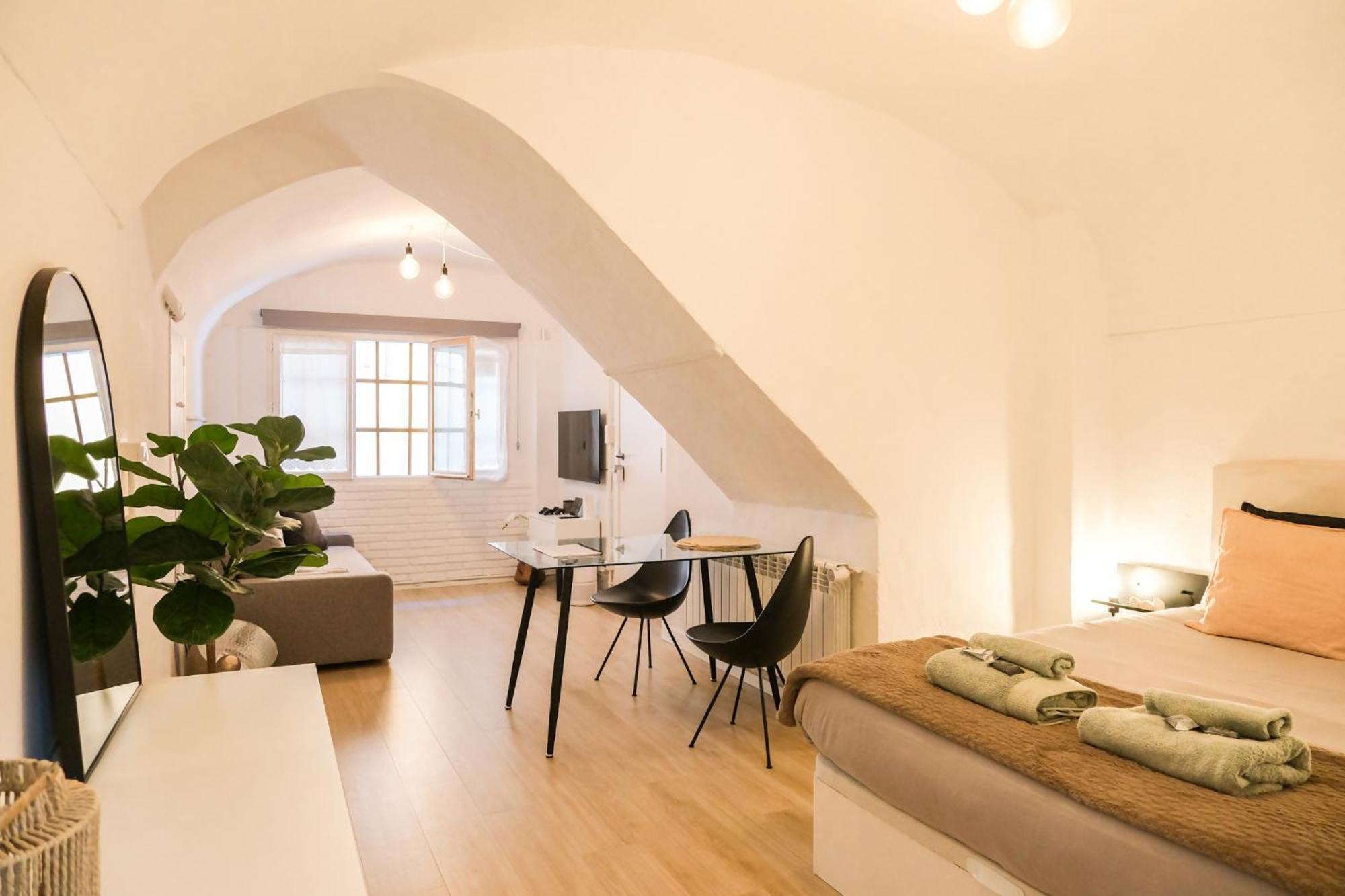 Casa Besalú LEstudi Apartamento en el centro de Besalú Bagian luar foto